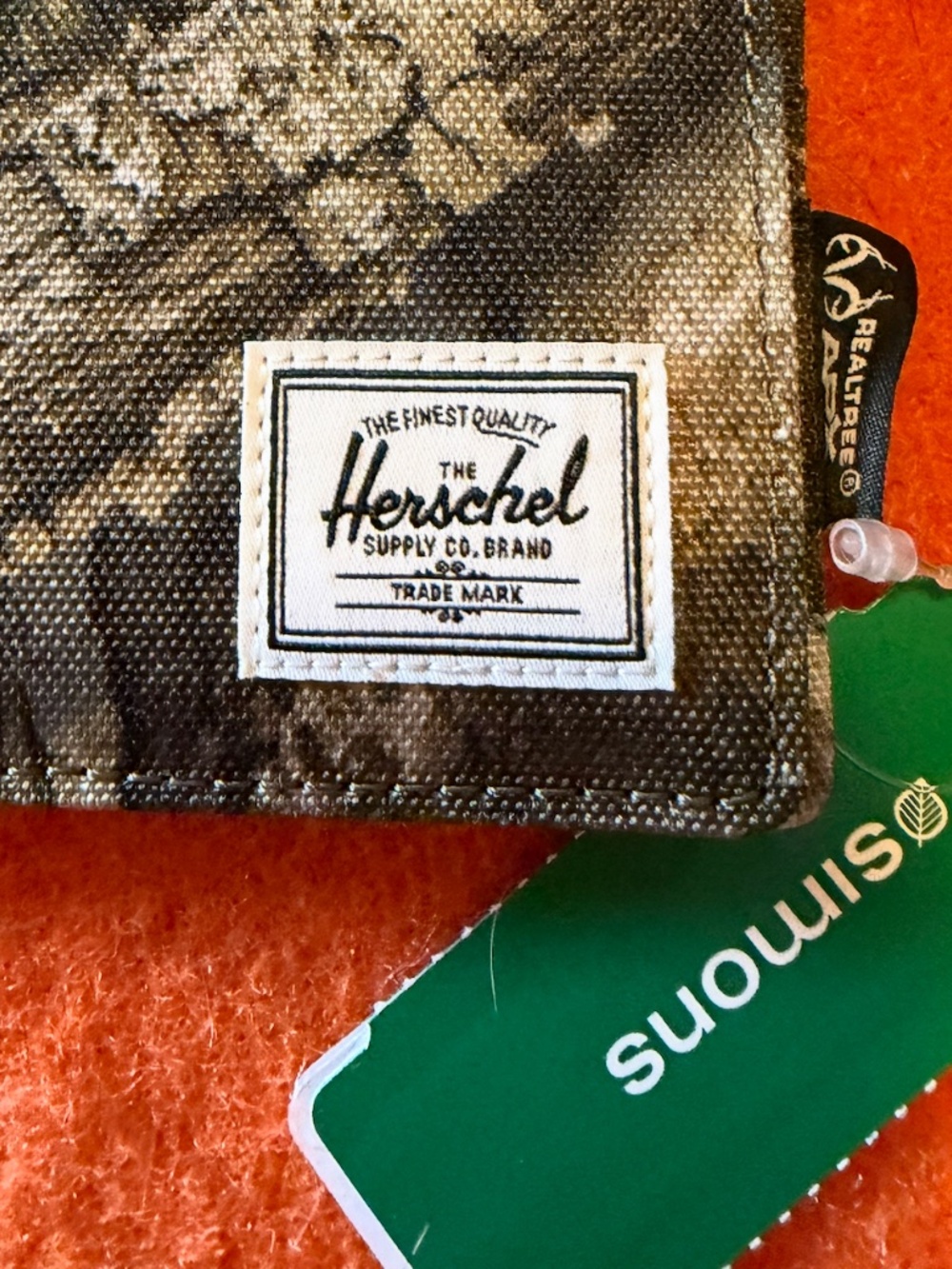 Herschel camo Roy Realtree® wallet NWT - Picture 4 of 9